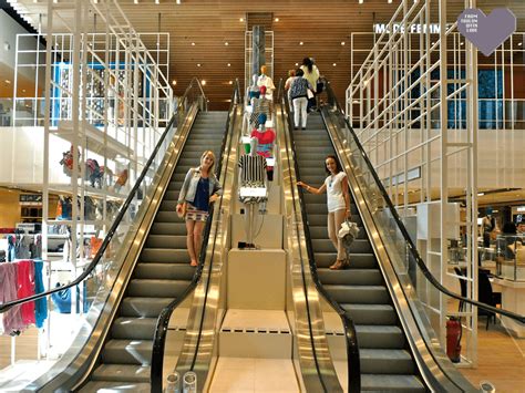 Les Terrasses du Port, the Shopping Liner 